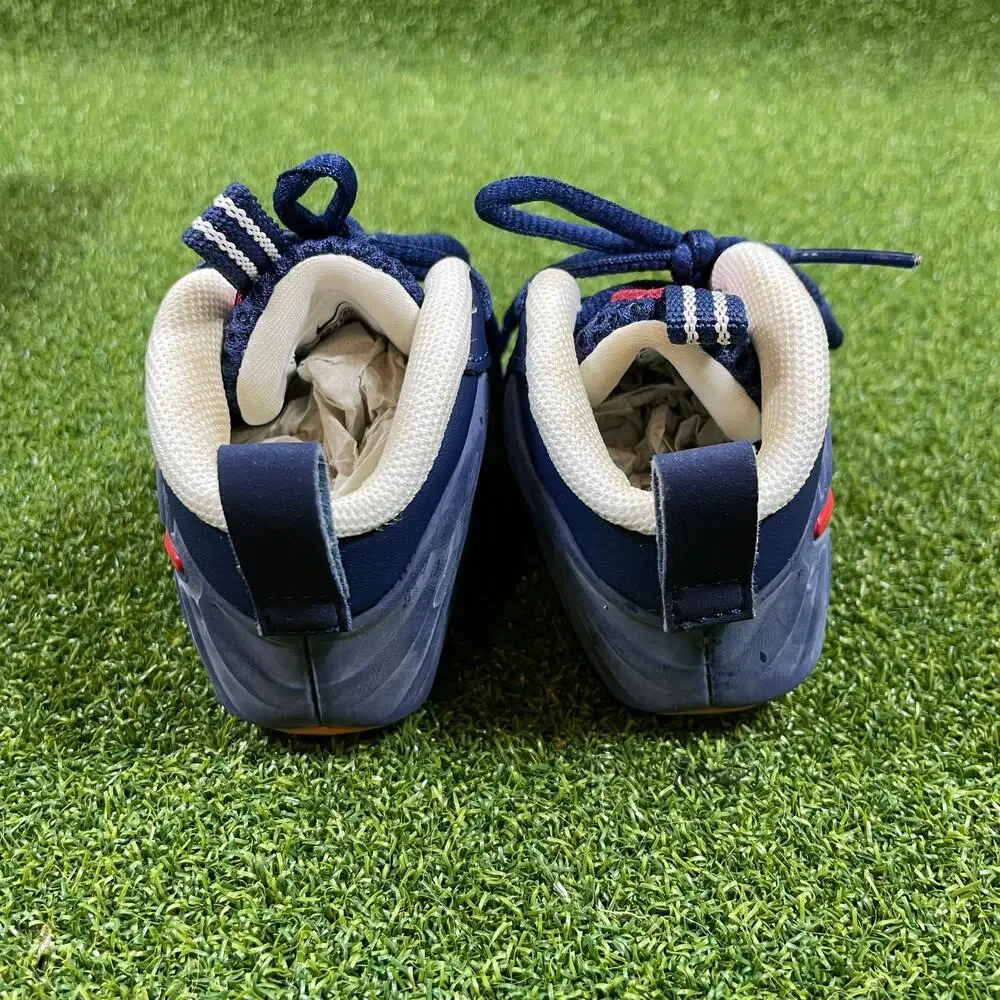 Nike step out